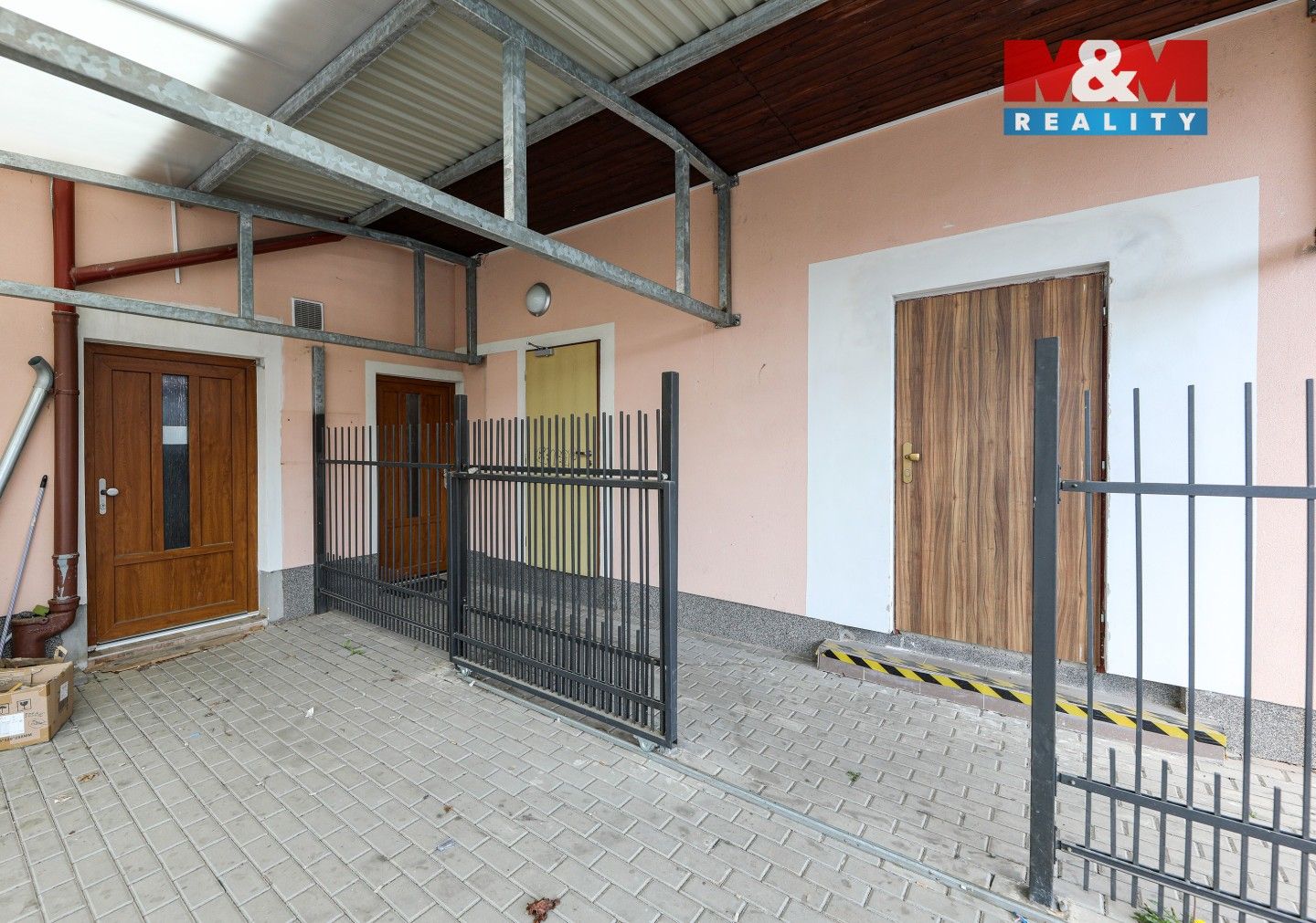 Pronájem komerčního prostoru 220 m² - foto 26