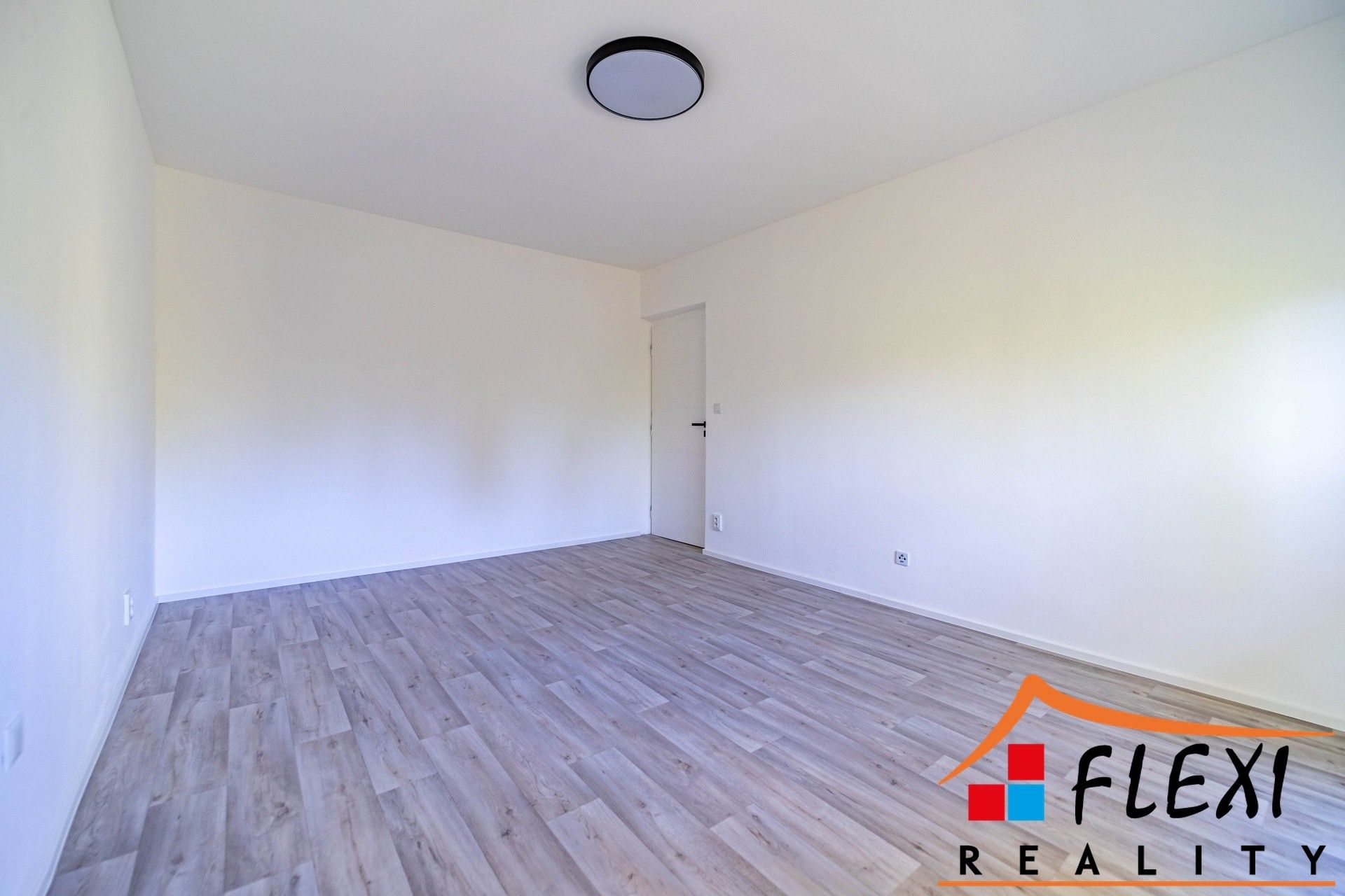 Pronájem bytu 2+1 50 m² - foto 8