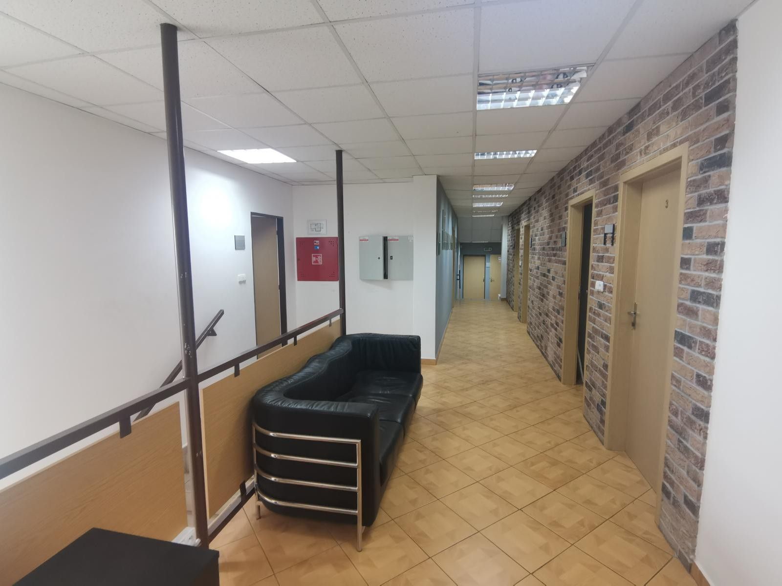 Pronájem komerčního prostoru 230 m² - foto 3