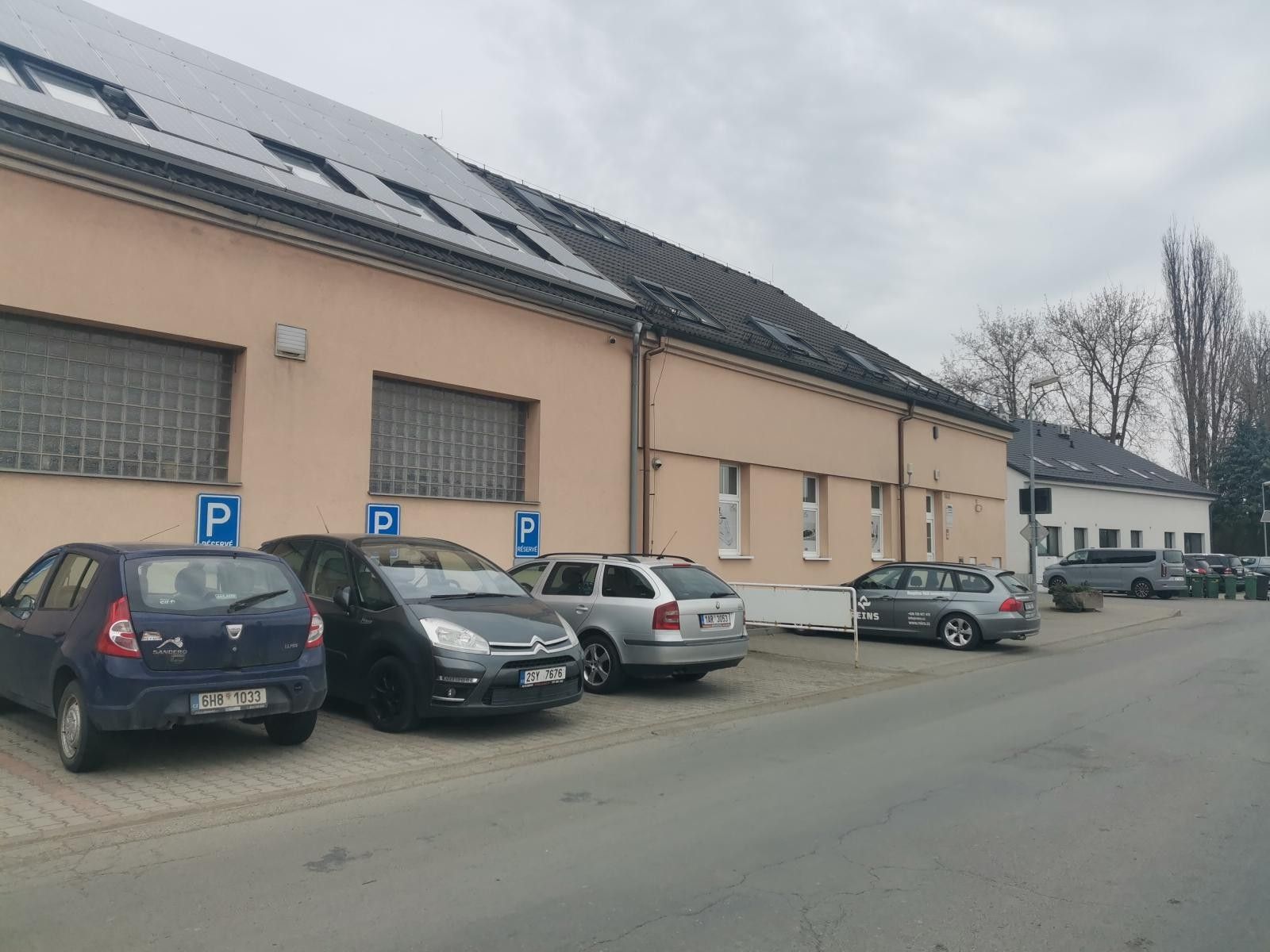 Pronájem komerčního prostoru 230 m² - foto 1