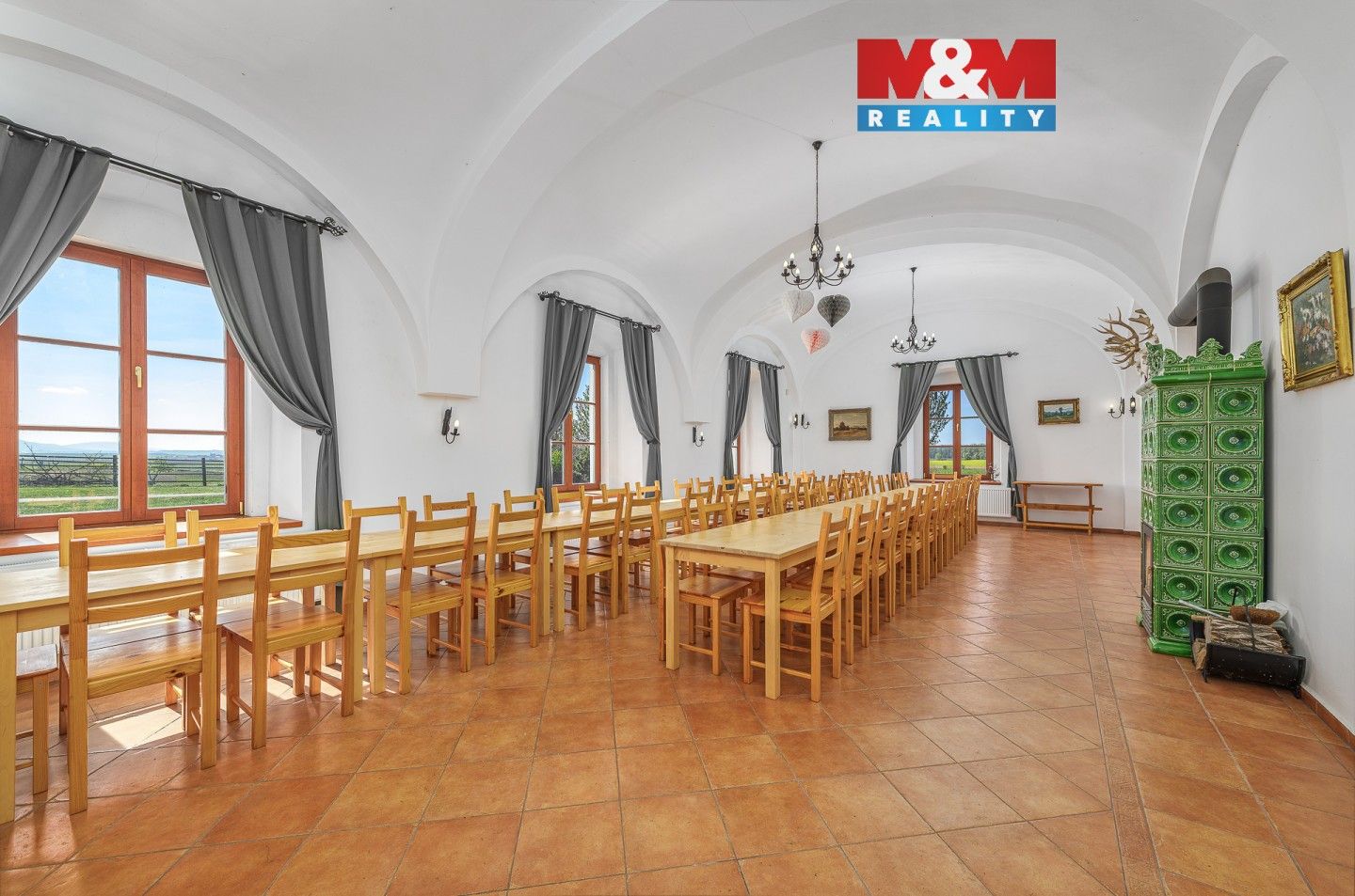 Prodej komerčního prostoru 76556 m² - foto 1