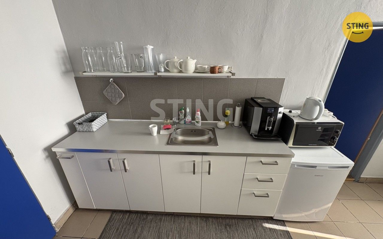 Pronájem komerčního prostoru 67 m² - foto 7