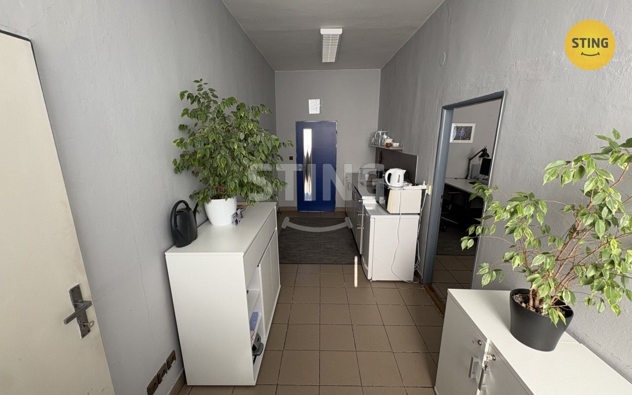 Pronájem komerčního prostoru 67 m² - foto 6