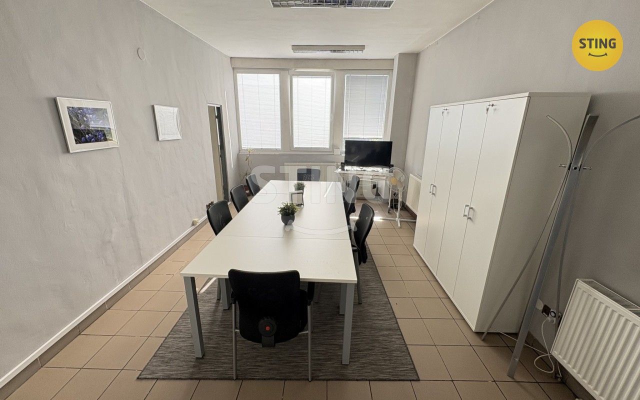 Pronájem komerčního prostoru 67 m² - foto 9