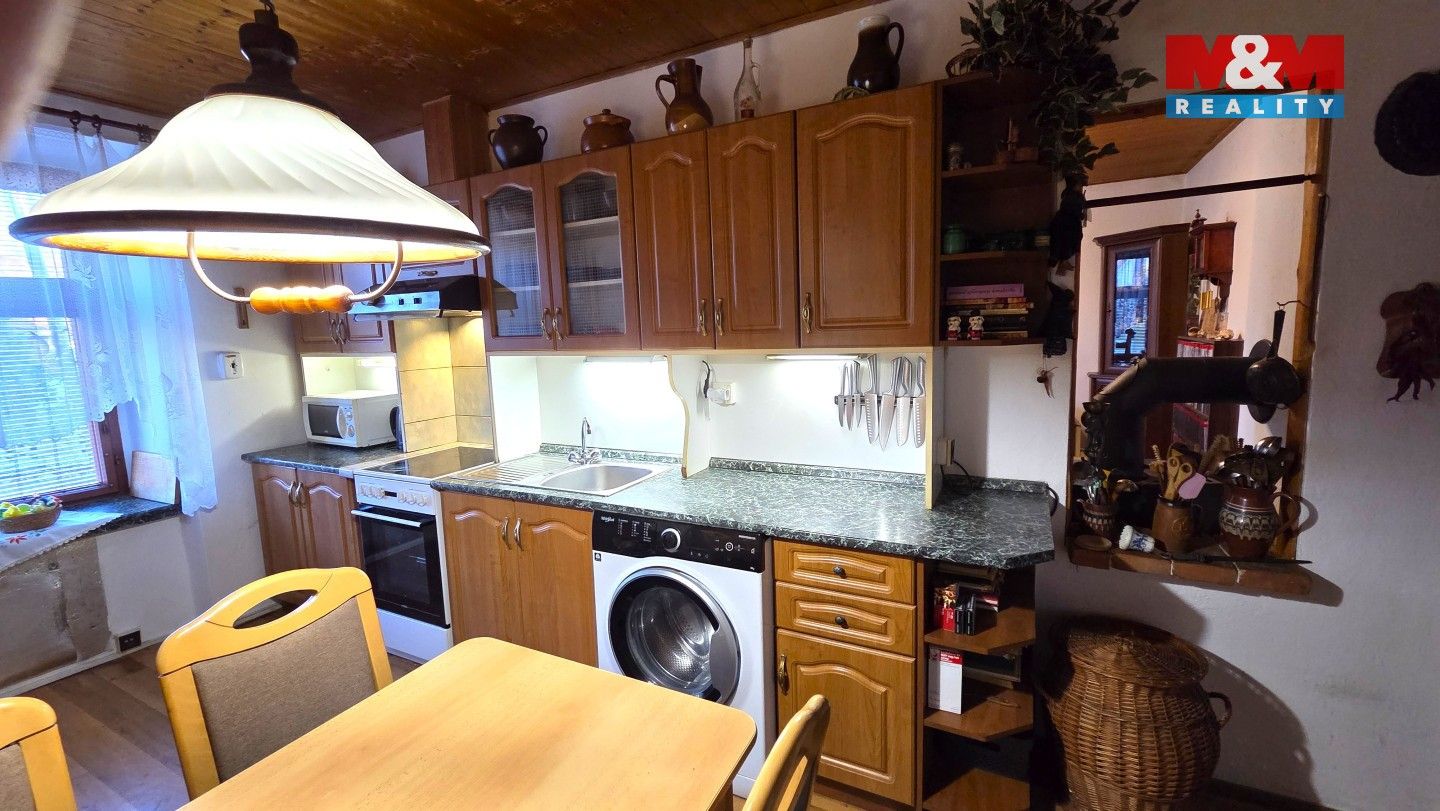 Prodej nemovitosti 140 m² - foto 4