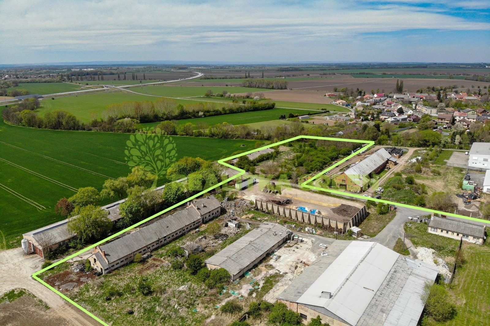 Prodej pozemku 27330 m² - foto 1