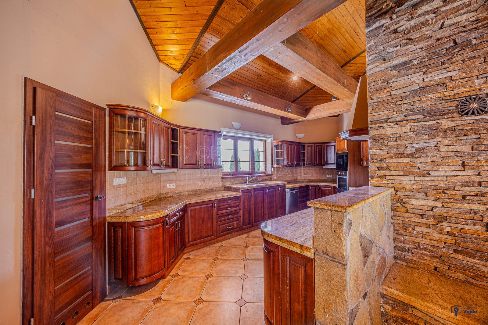 Prodej domu 332 m² - foto 4