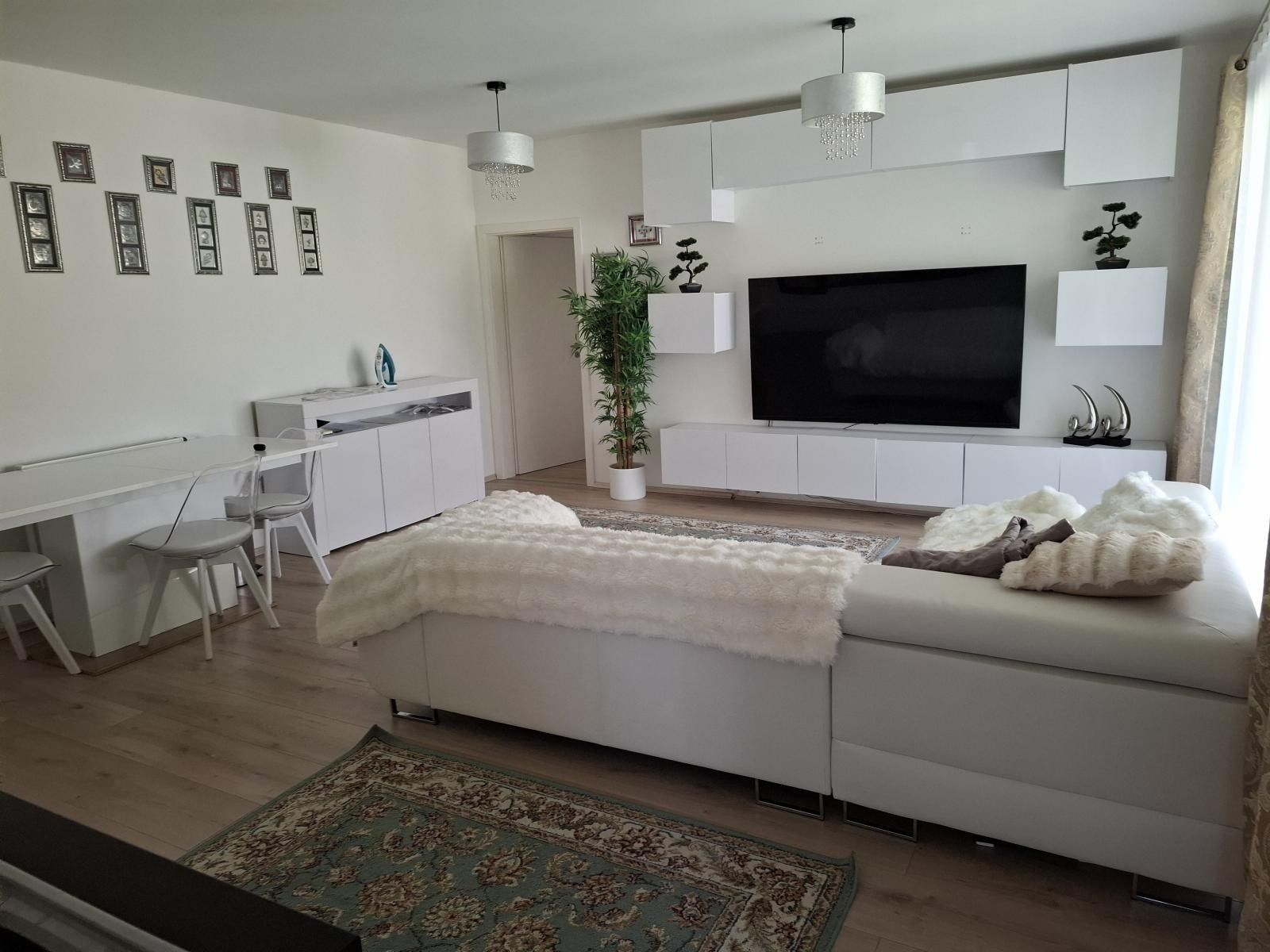 Prodej nemovitosti 240 m² - foto 3