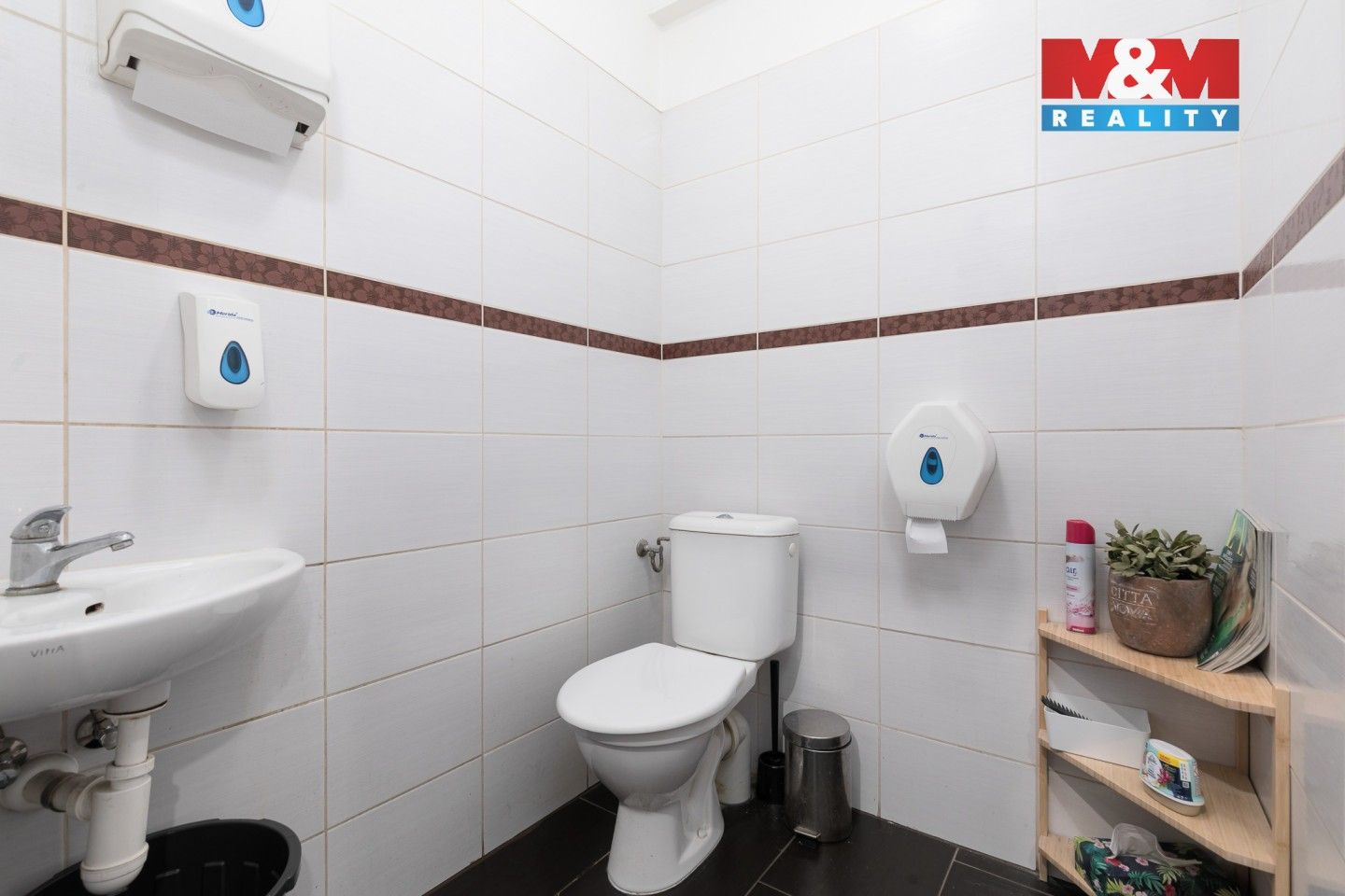 Prodej komerčního prostoru 69 m² - foto 22