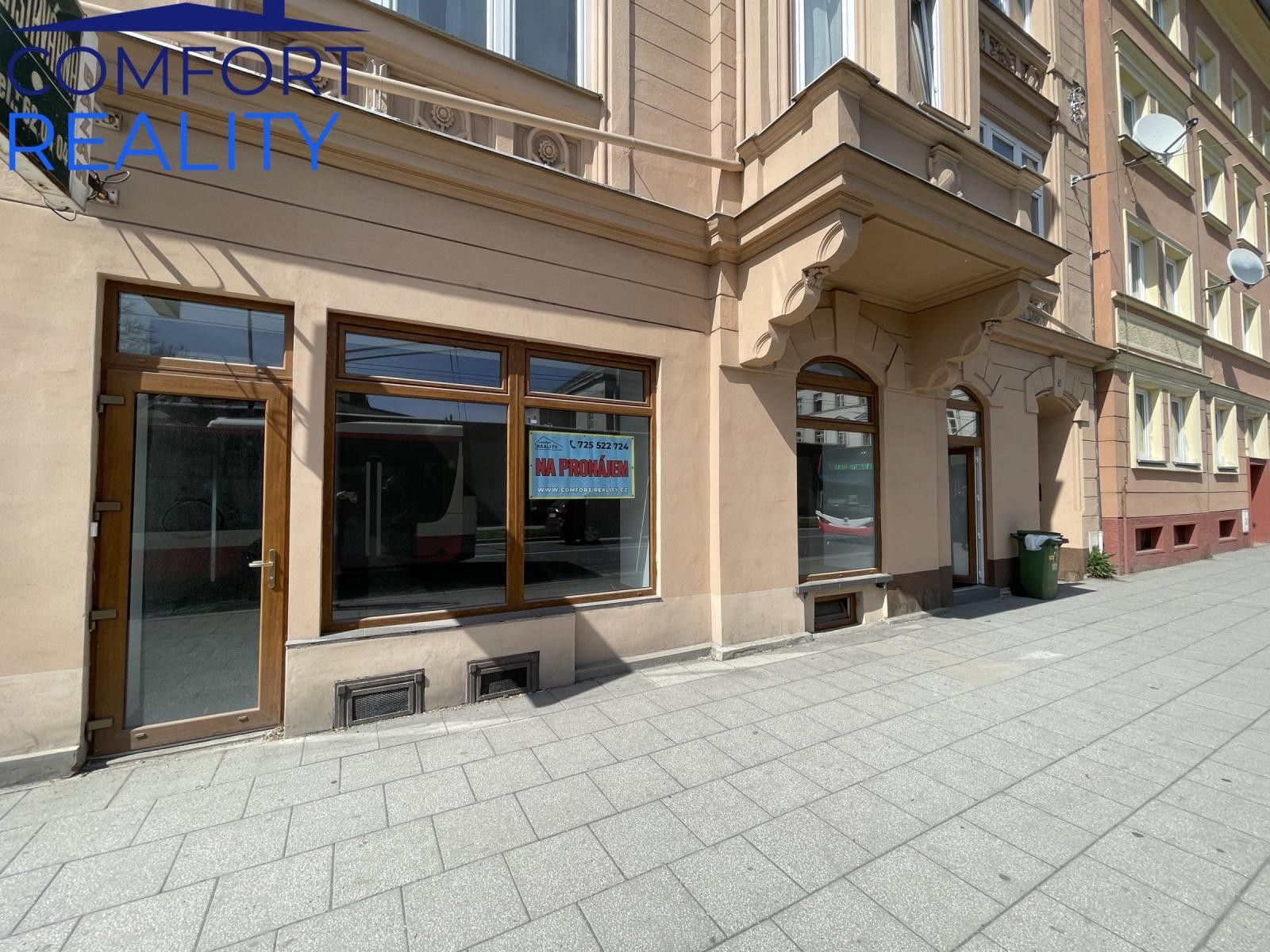 Pronájem komerčního prostoru 220 m² - foto 1