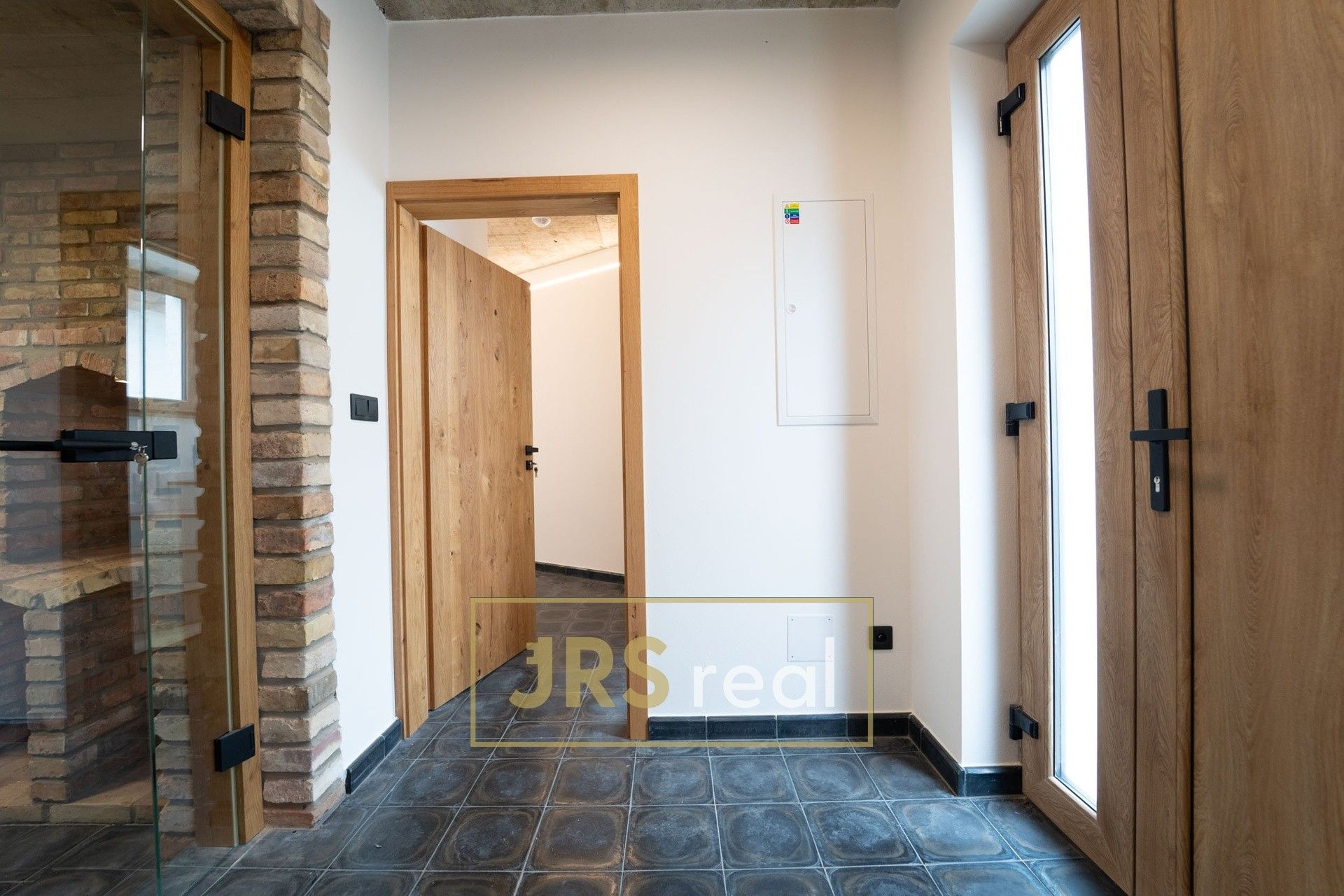 Prodej nemovitosti 100 m² - foto 5