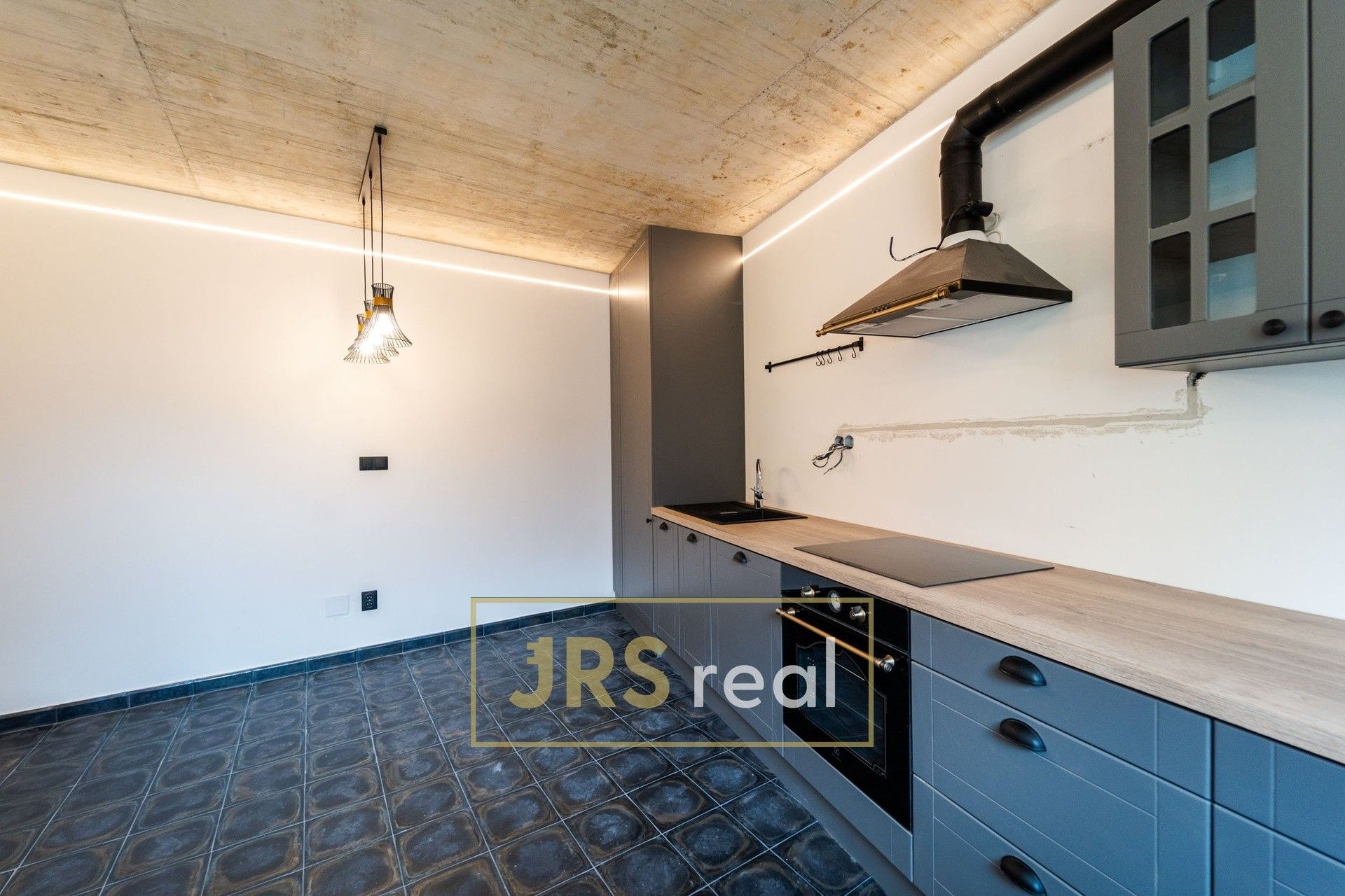 Prodej nemovitosti 100 m² - foto 10