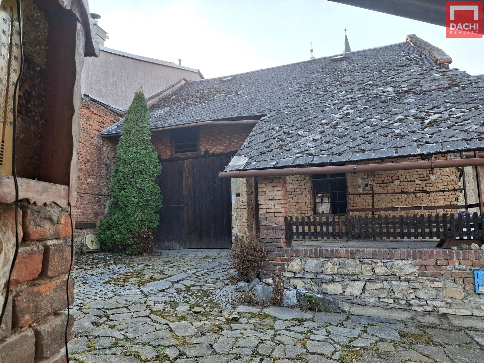 Prodej pozemku 370 m² - foto 1