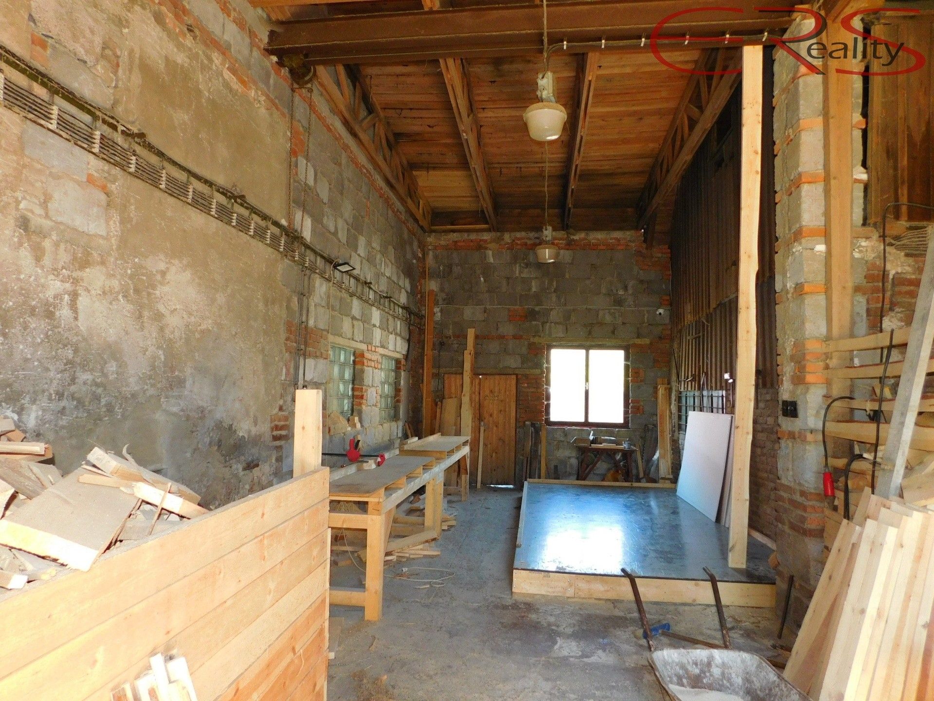 Pronájem komerčního prostoru 980 m² - foto 12