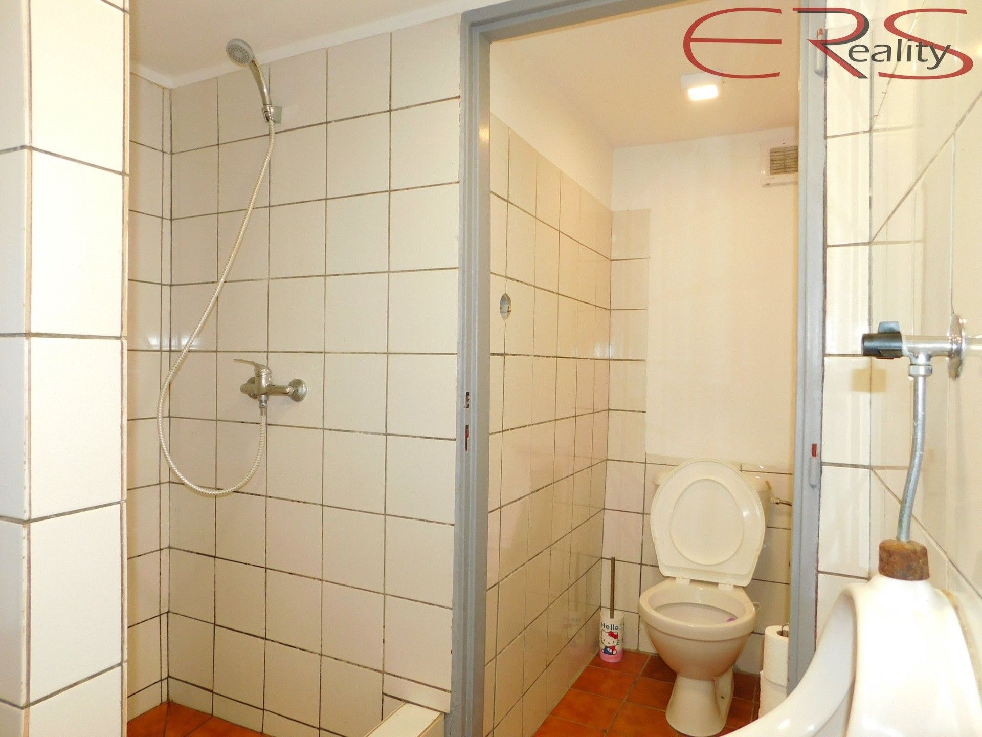 Pronájem komerčního prostoru 980 m² - foto 14