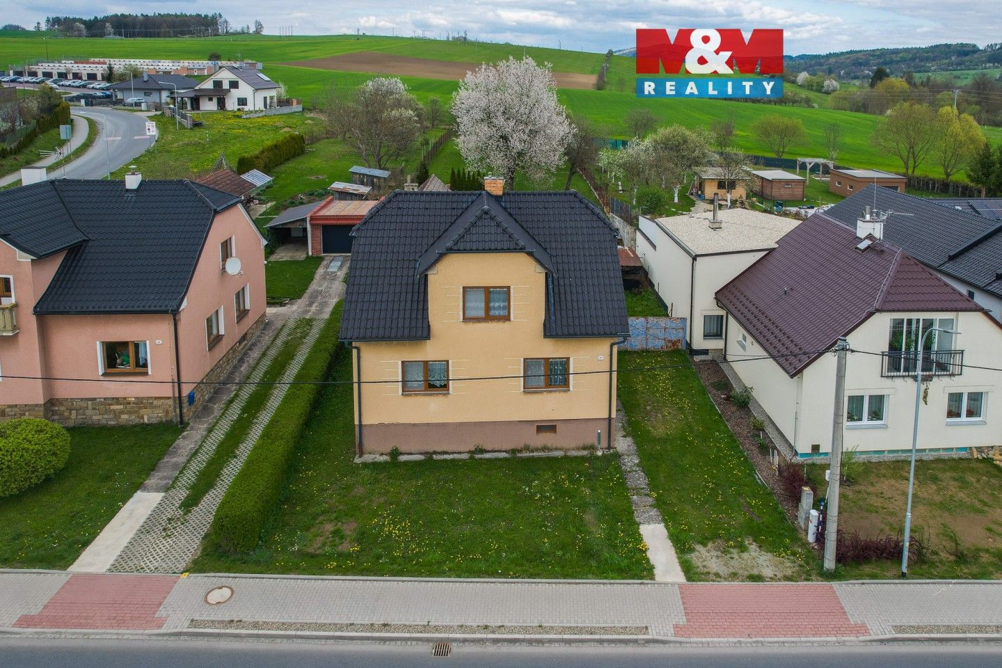 Prodej domu 105 m² - foto 1