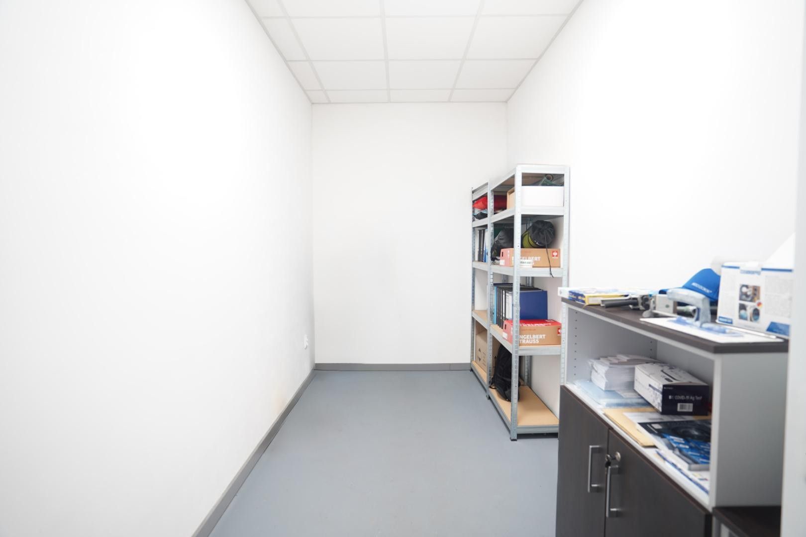 Pronájem komerčního prostoru 420 m² - foto 18