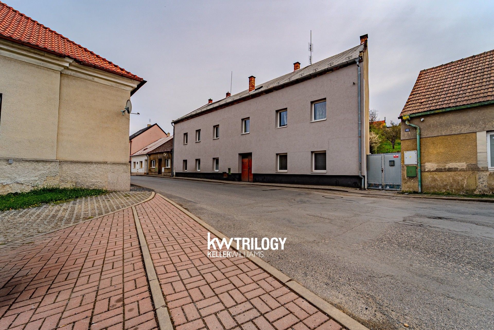 Prodej bytu 2+1 59 m² - foto 1
