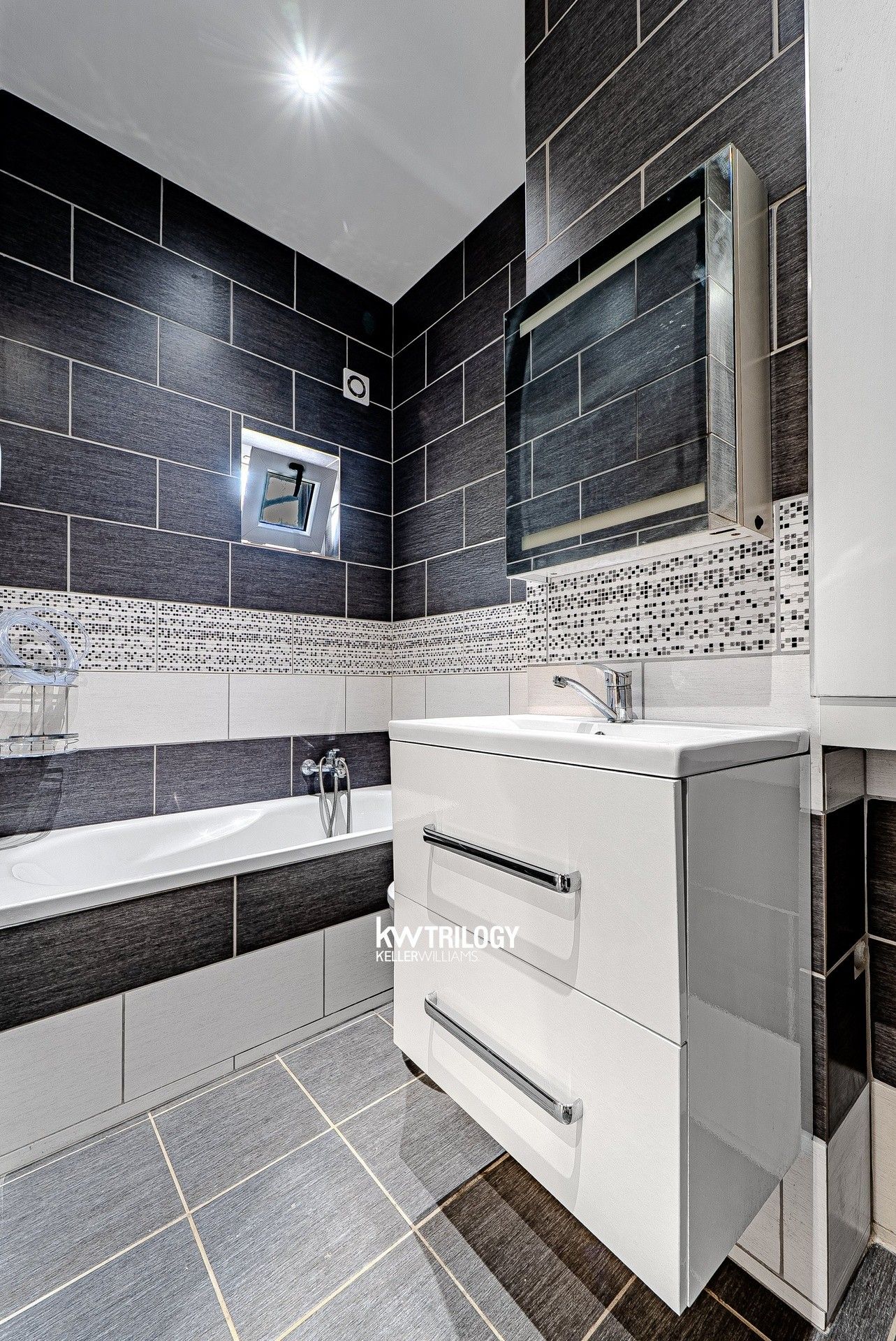 Prodej bytu 2+1 59 m² - foto 14