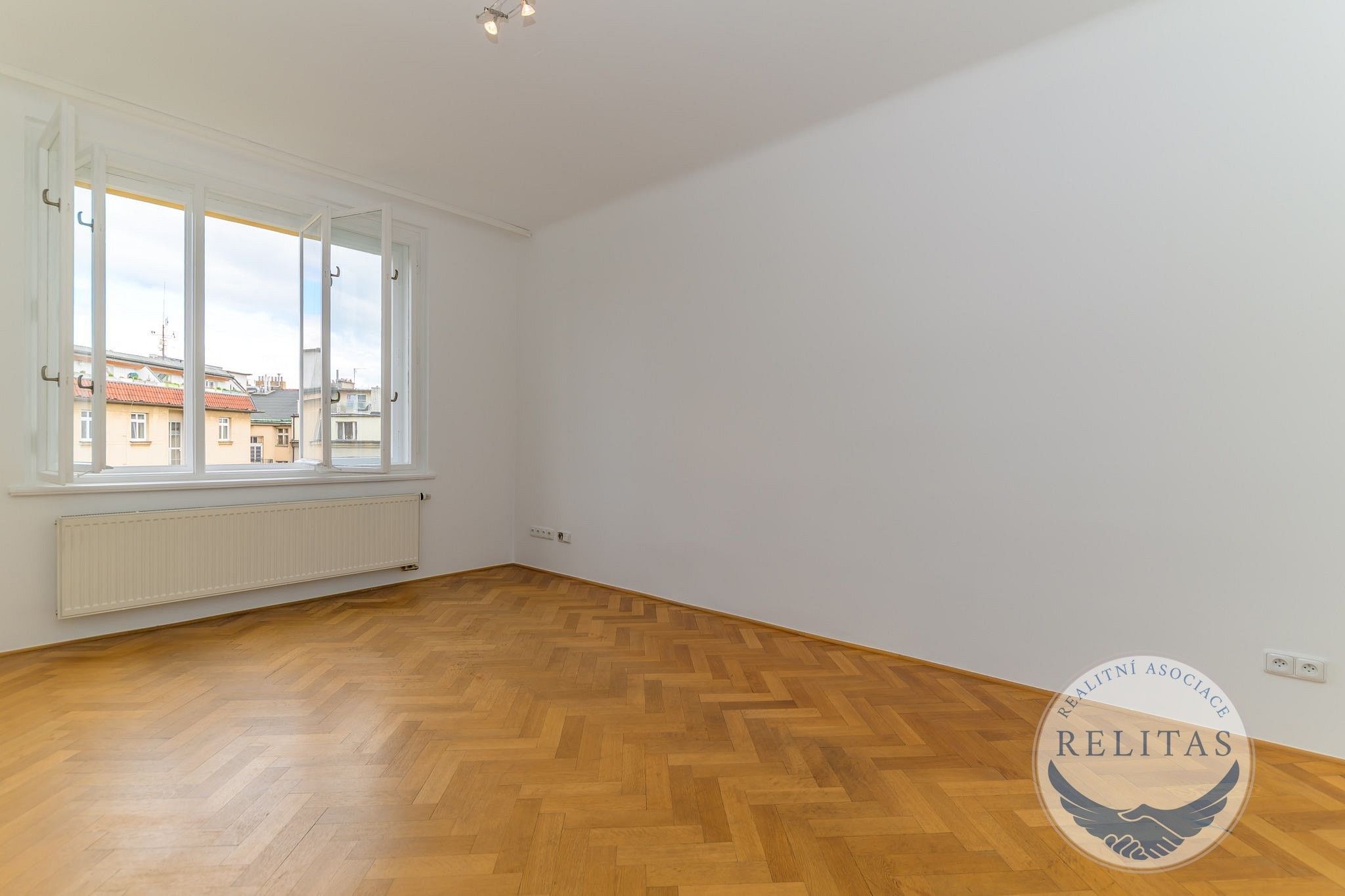 Prodej bytu 1+1 44 m² - foto 4