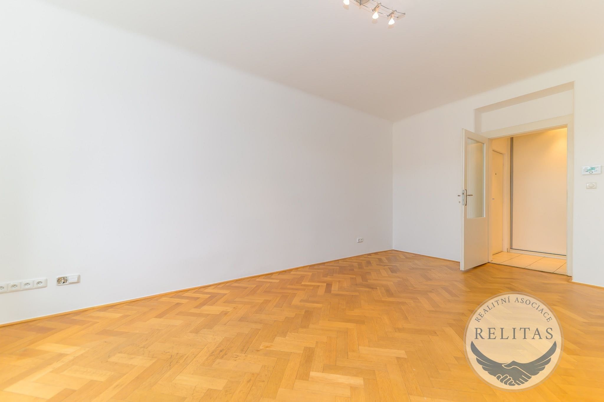 Prodej bytu 1+1 44 m² - foto 5