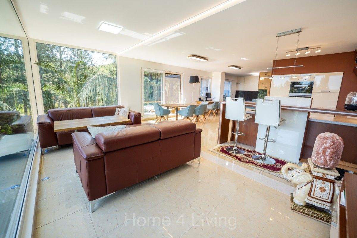 Pronájem nemovitosti 300 m² - foto 5