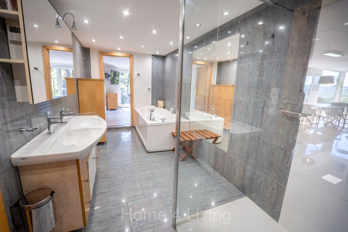 Pronájem nemovitosti 300 m² - foto 11