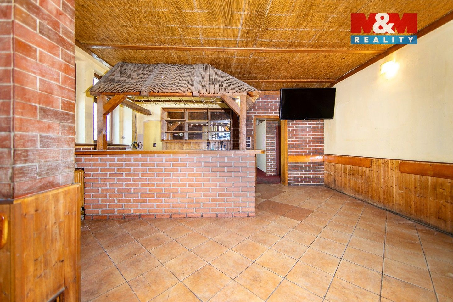 Prodej komerčního prostoru 111 m² - foto 2