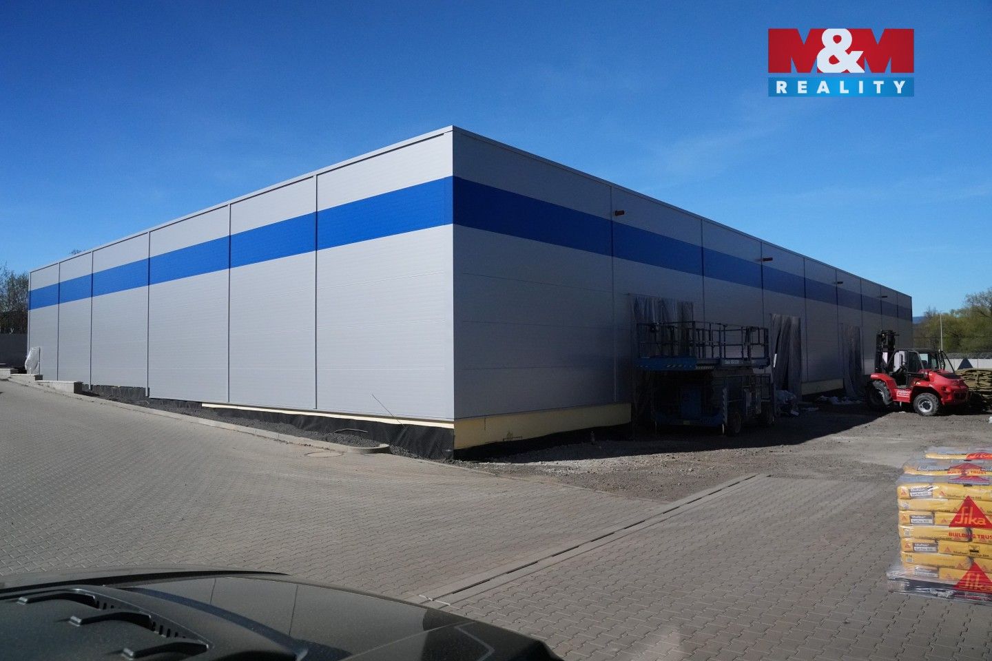 Pronájem komerčního prostoru 2100 m² - foto 2