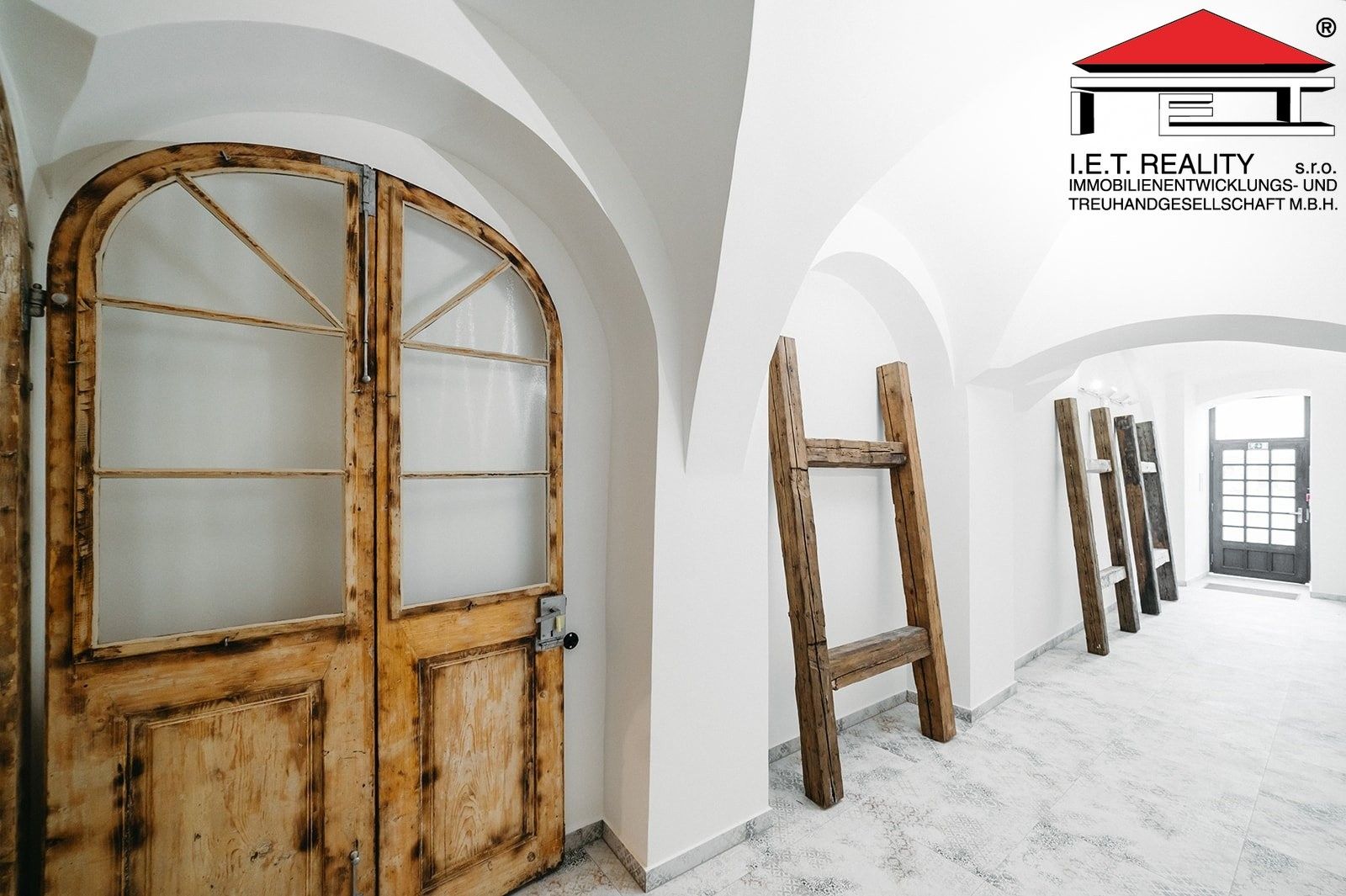 Prodej nemovitosti 405 m² - foto 4
