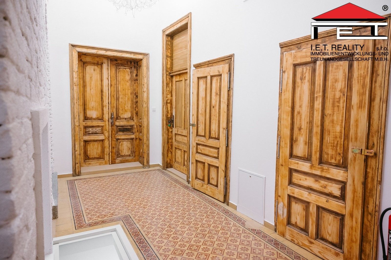 Prodej nemovitosti 405 m² - foto 5