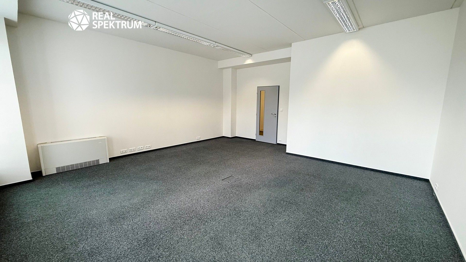 Pronájem komerčního prostoru 106 m² - foto 4