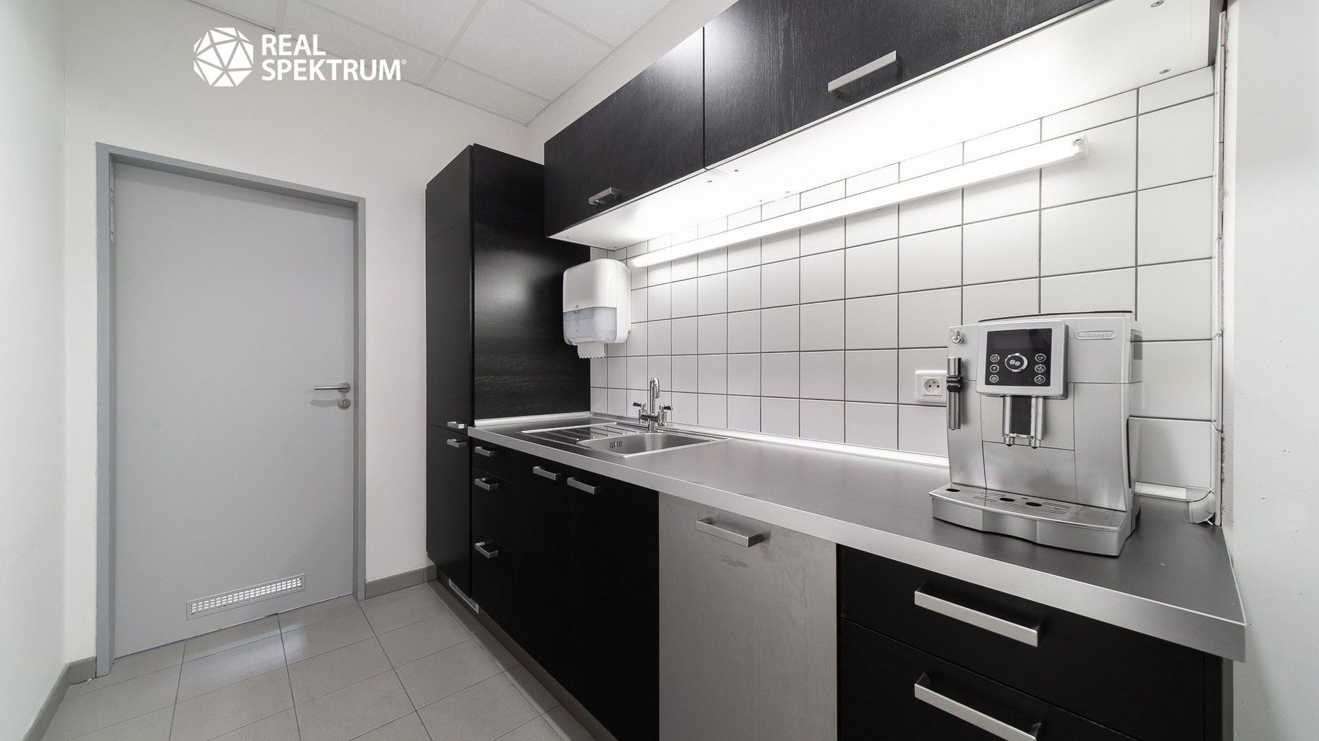 Pronájem komerčního prostoru 106 m² - foto 7