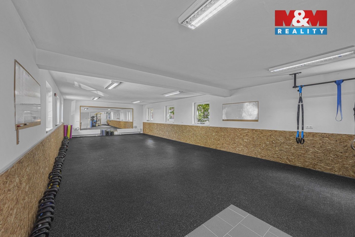 Prodej komerčního prostoru 195 m² - foto 2