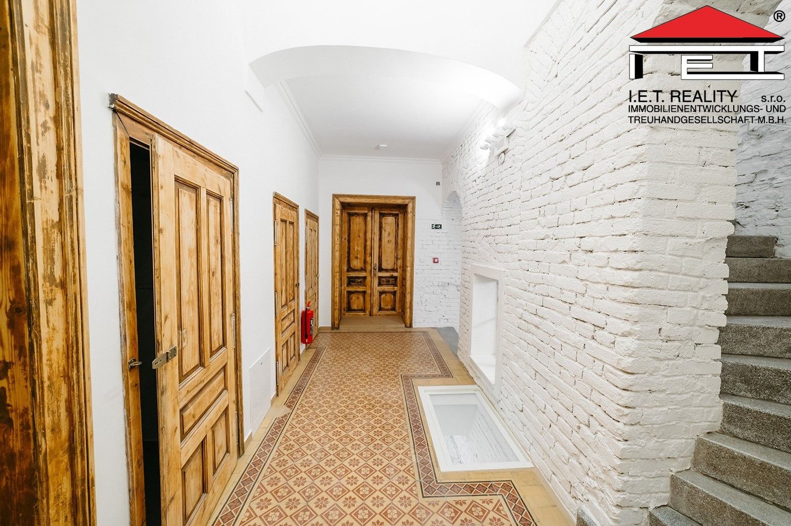 Prodej nemovitosti 405 m² - foto 12