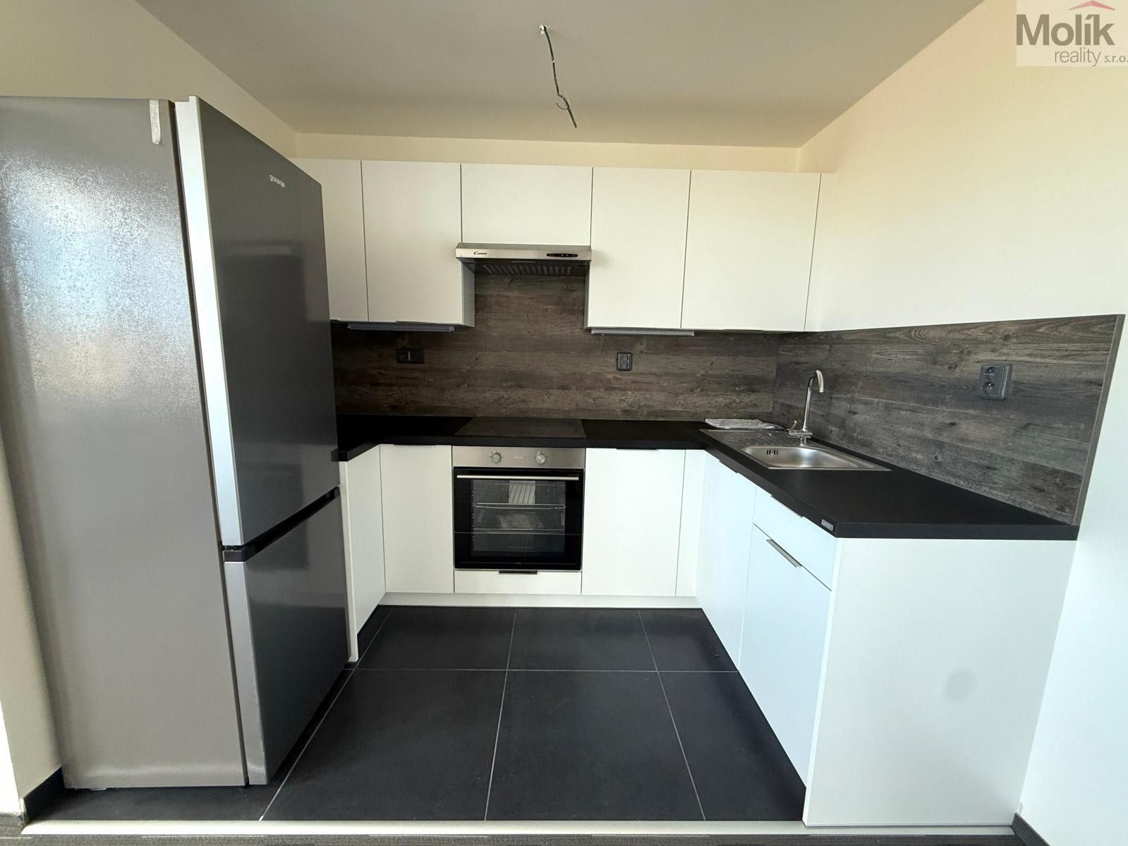Pronájem bytu 3+kk 103 m² - foto 4