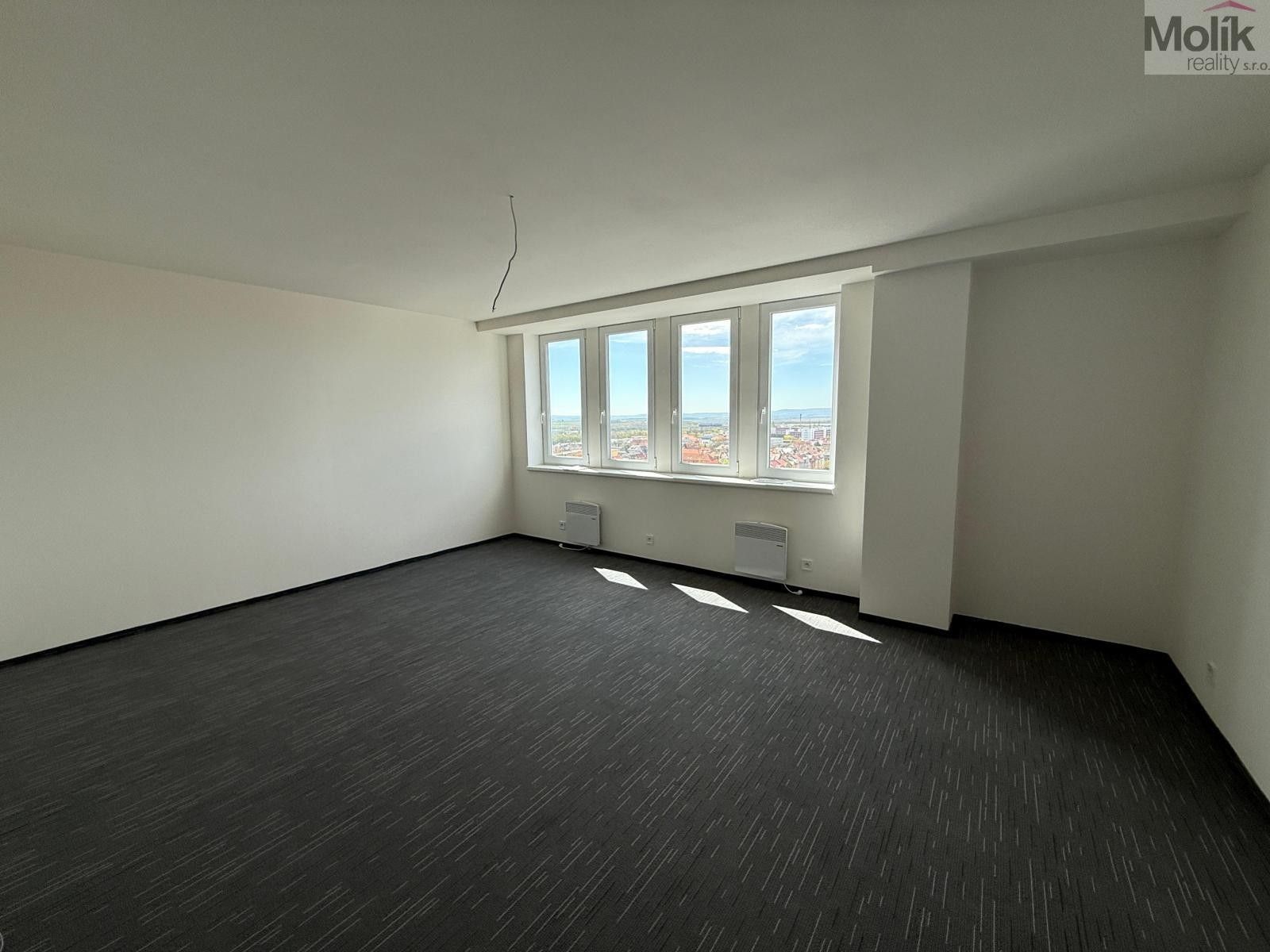 Pronájem bytu 3+kk 103 m² - foto 8