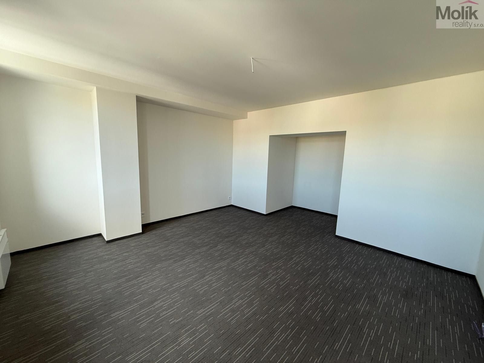 Pronájem bytu 3+kk 103 m² - foto 6