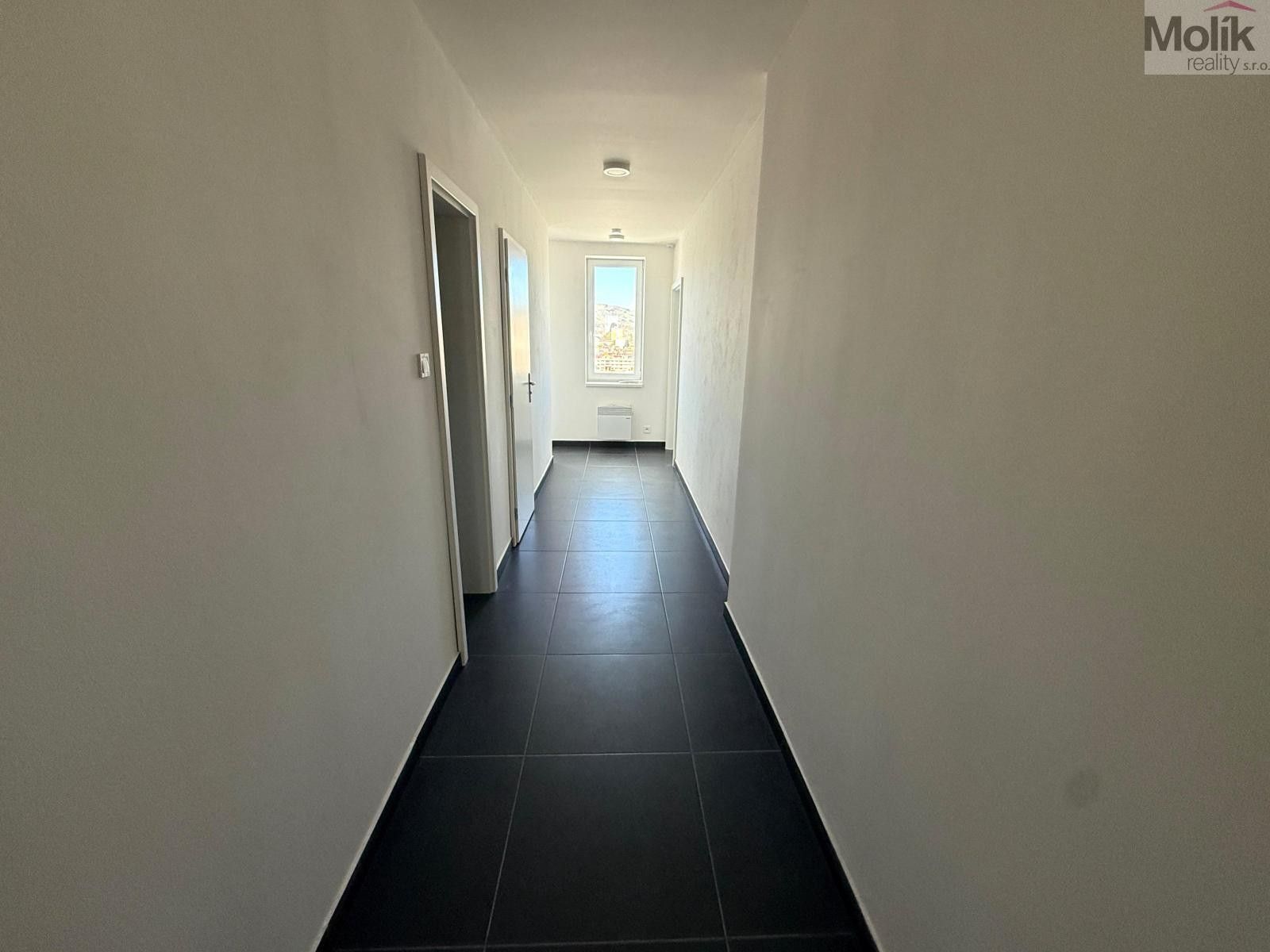 Pronájem bytu 3+kk 103 m² - foto 10