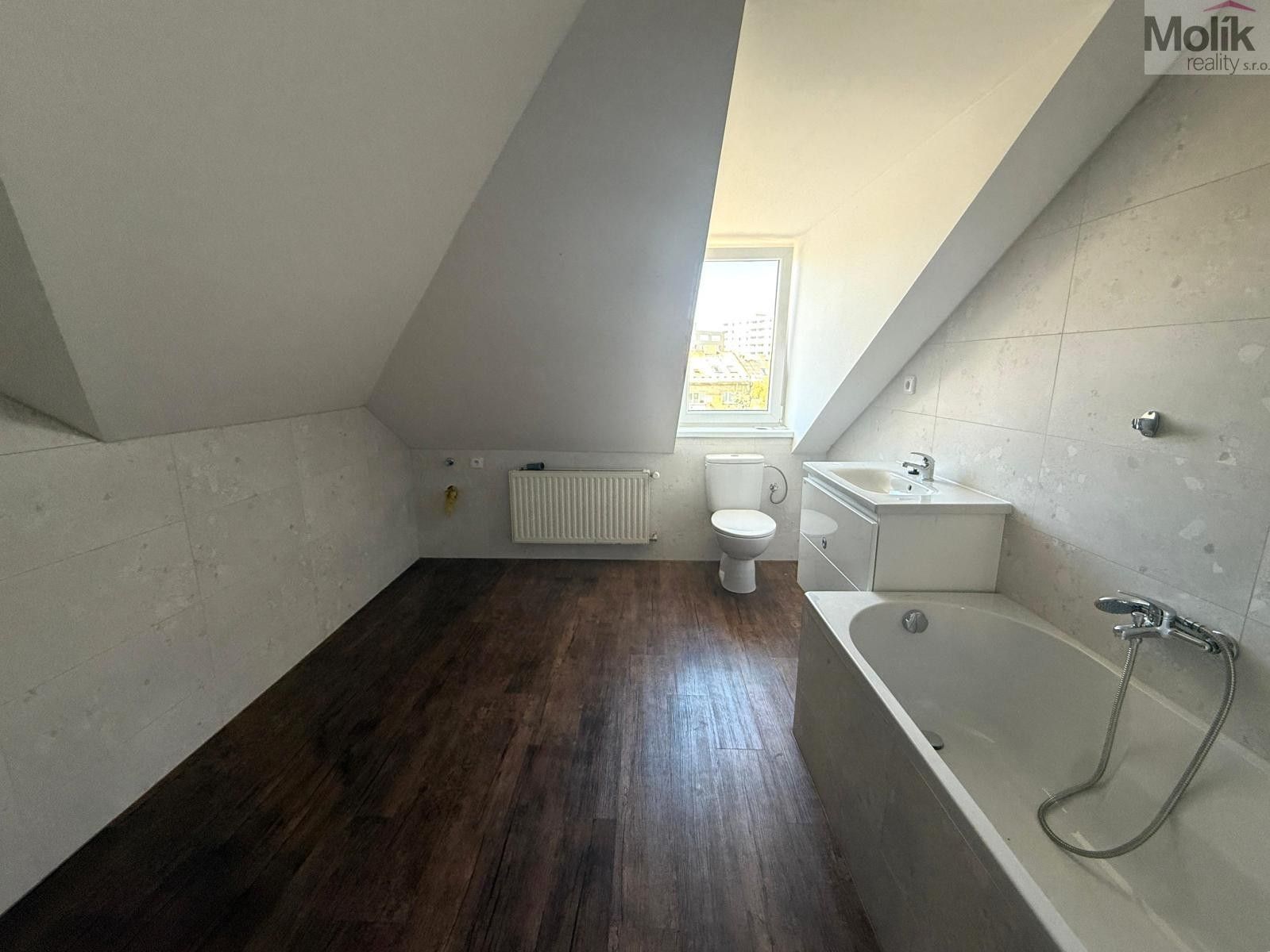 Pronájem bytu 2+kk 72 m² - foto 9