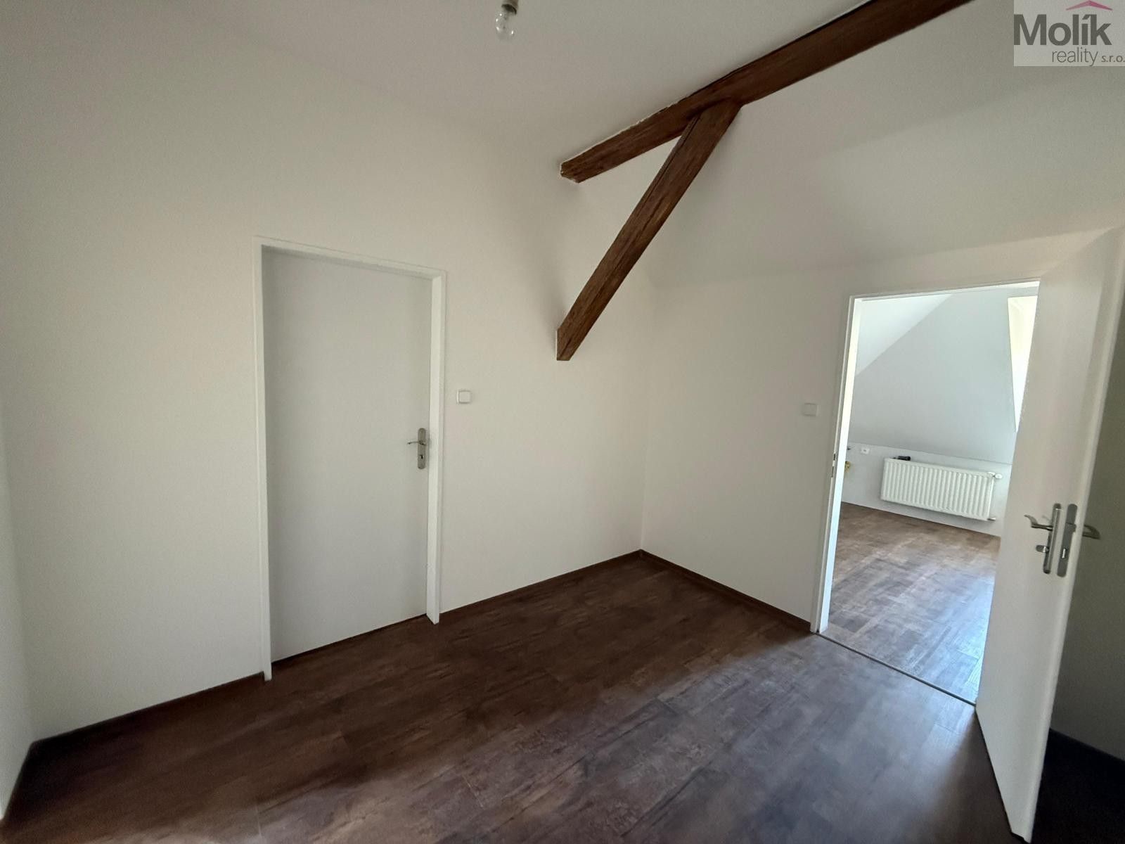 Pronájem bytu 2+kk 72 m² - foto 10
