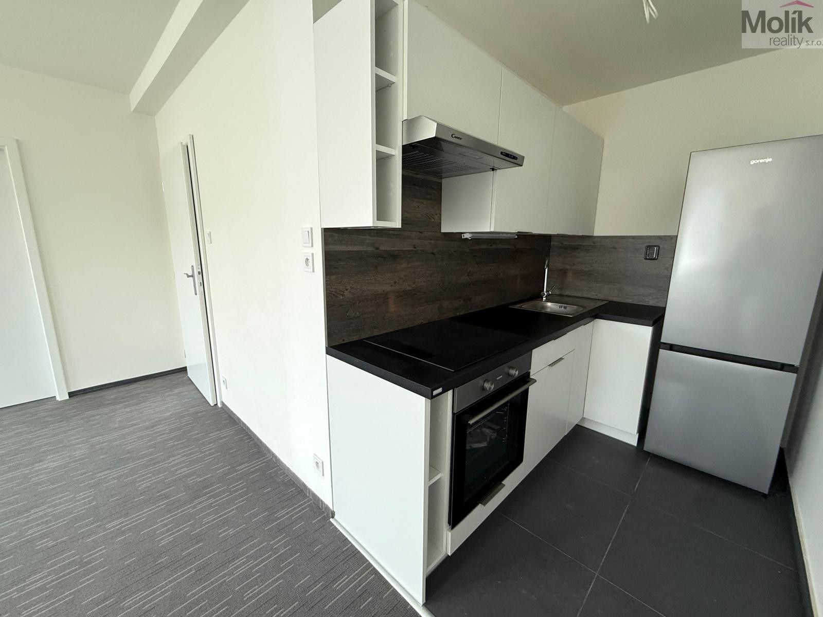 Pronájem bytu 2+kk 50 m² - foto 2
