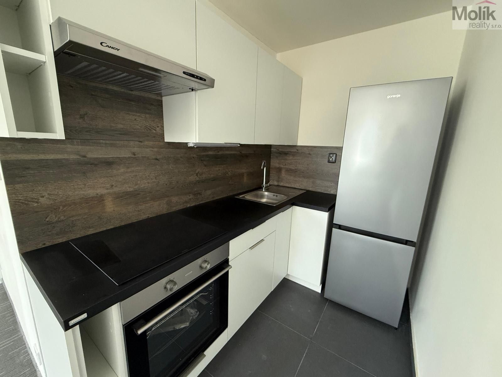 Pronájem bytu 2+kk 50 m² - foto 1