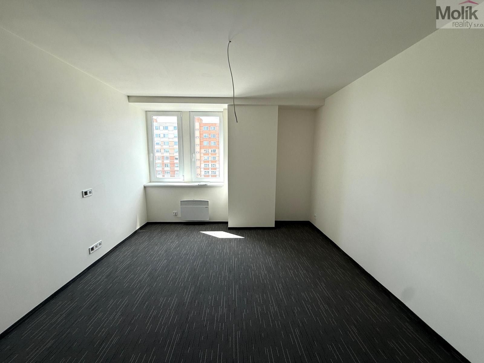Pronájem bytu 2+kk 50 m² - foto 8