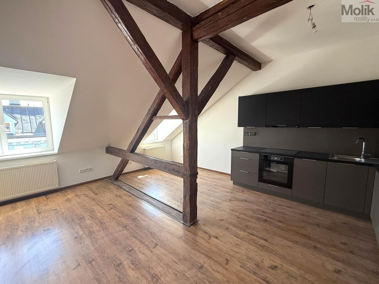 Pronájem bytu 2+kk 58 m² - foto 3
