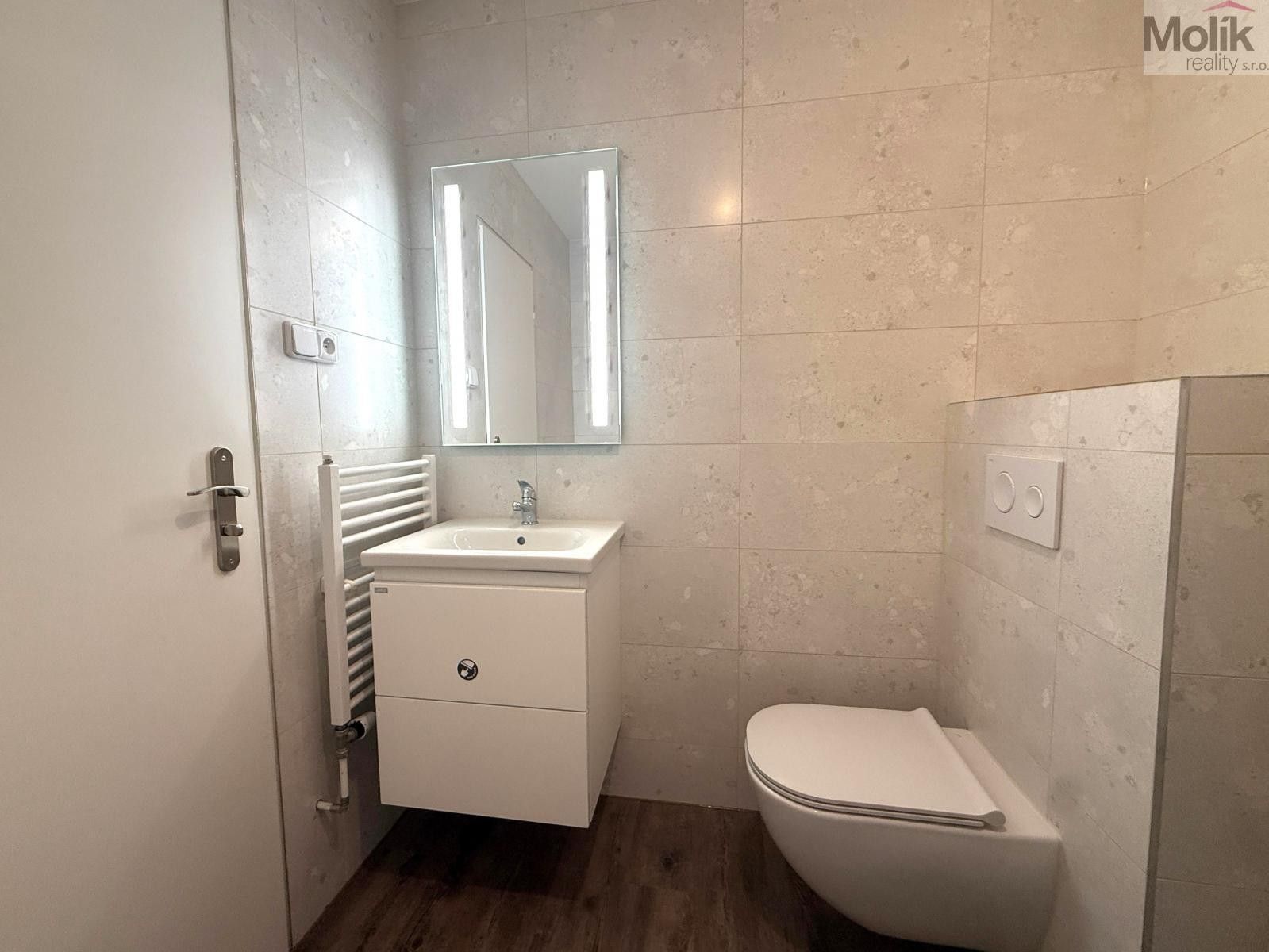 Pronájem bytu 2+kk 58 m² - foto 8