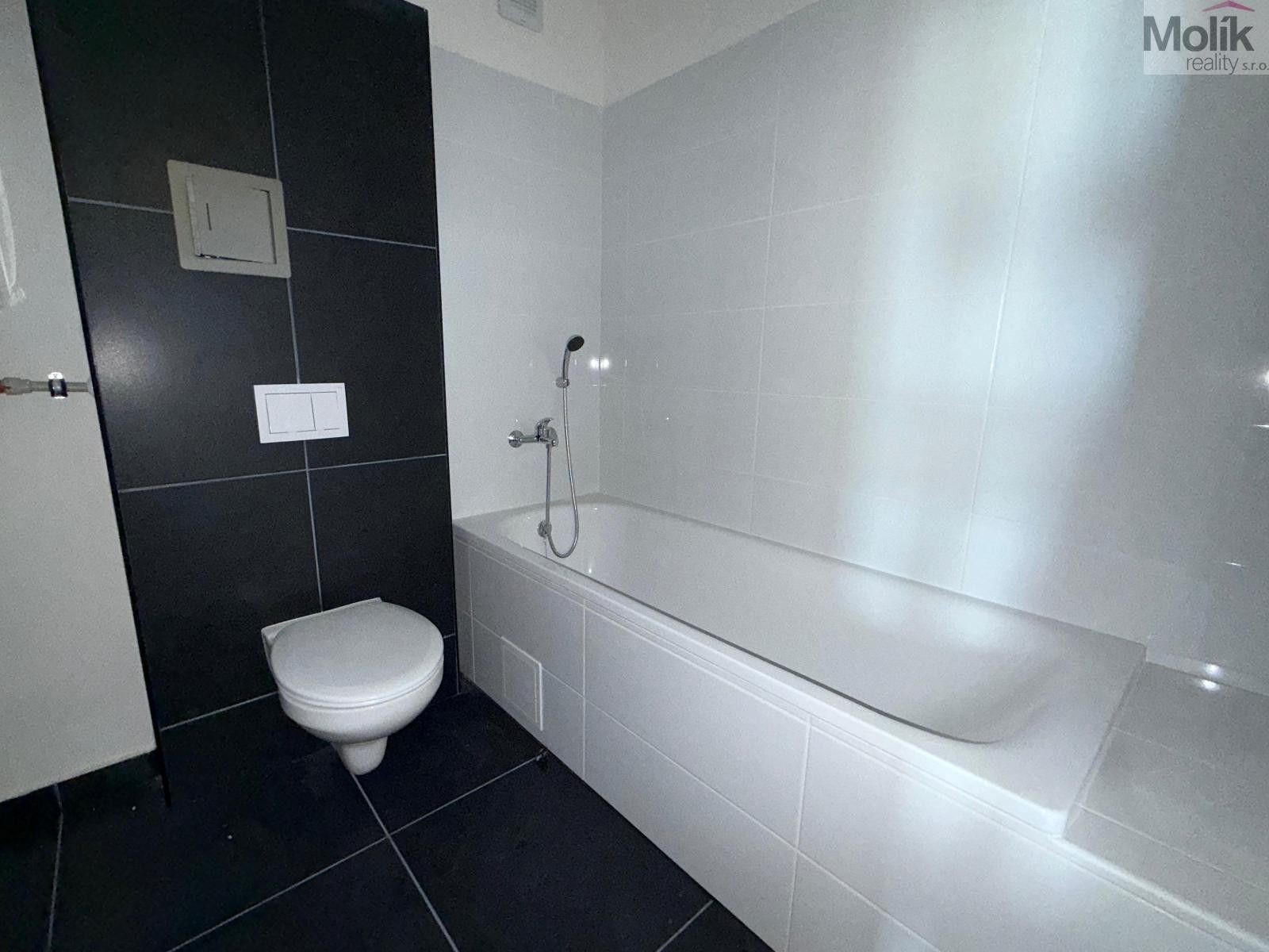 Pronájem bytu 2+kk 50 m² - foto 10