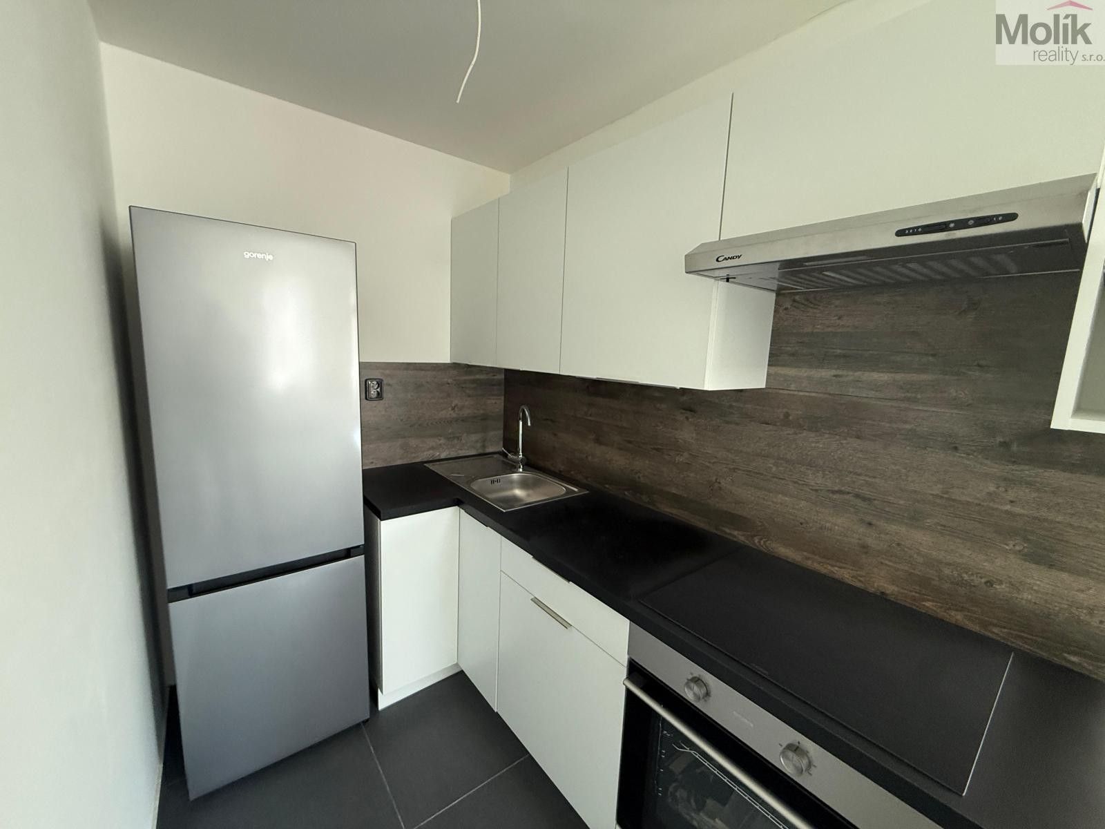 Pronájem bytu 2+kk 50 m² - foto 4
