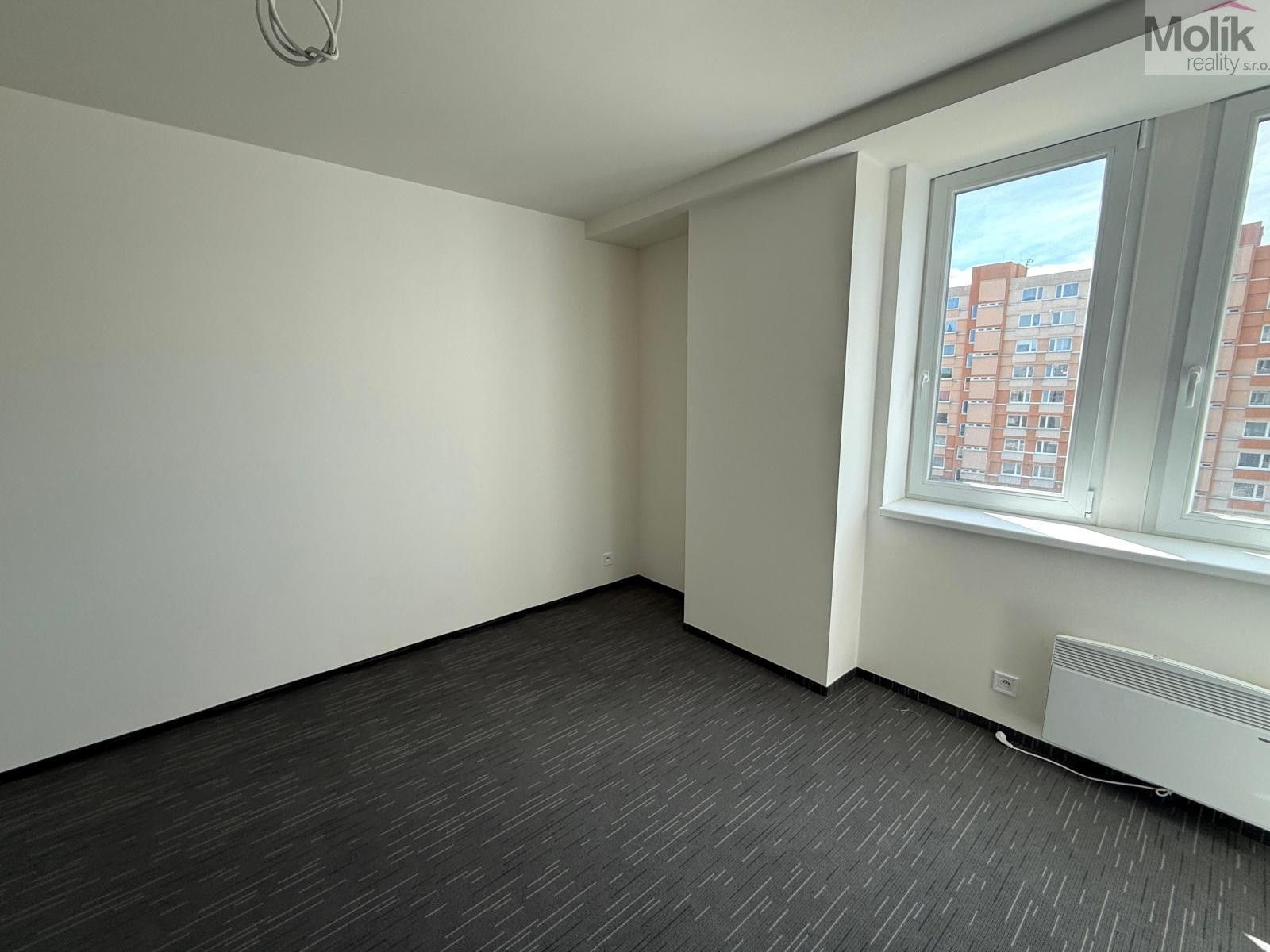 Pronájem bytu 2+kk 50 m² - foto 8