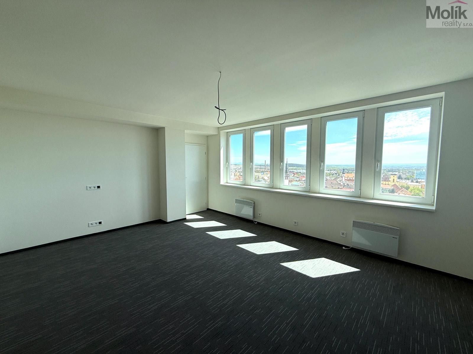 Pronájem bytu 3+kk 97 m² - foto 4